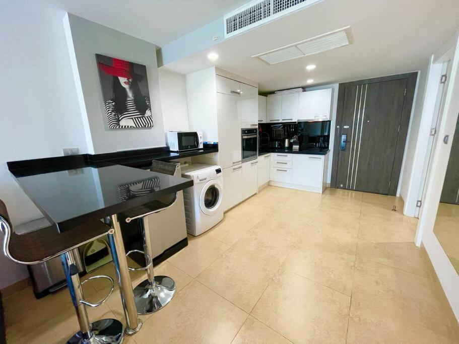 60Sqm Luxury 1 Bed - Pattaya City Centre - Centara Avenue Residences - 704 Extérieur photo